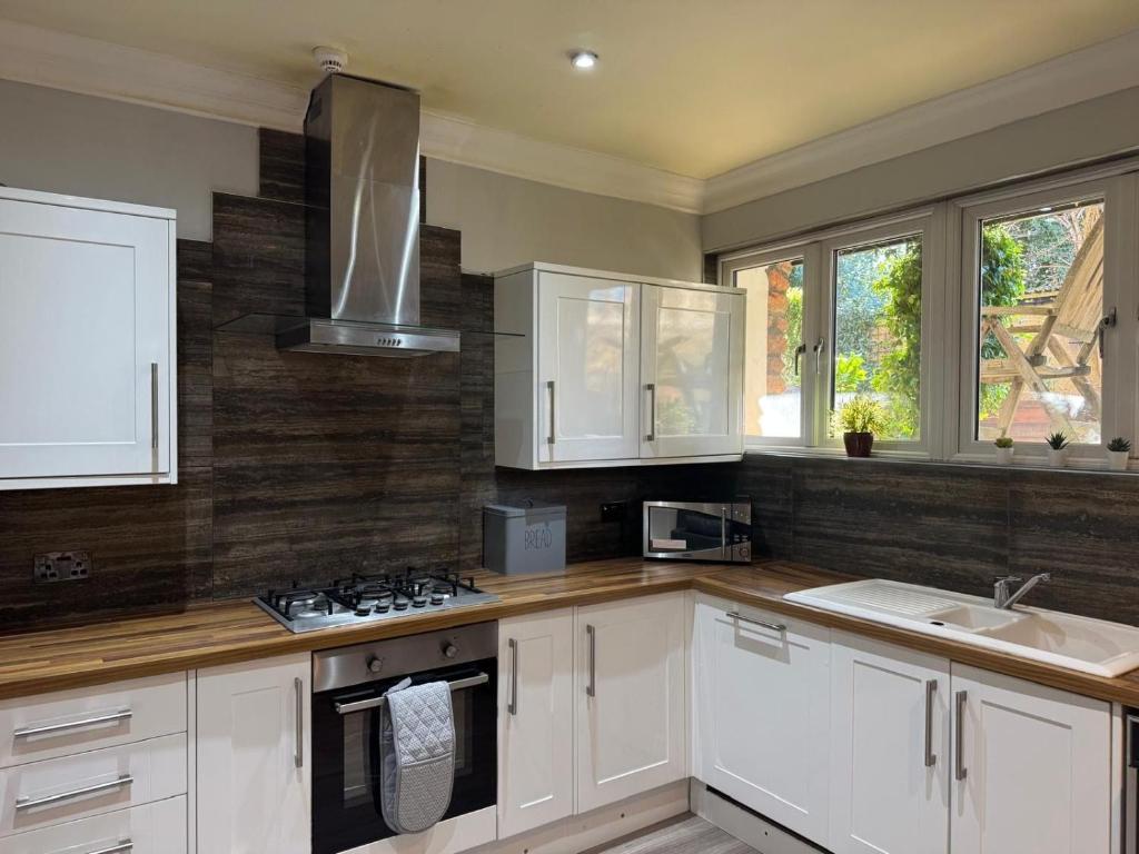 Stylish, Central Apartment in Clifton 5