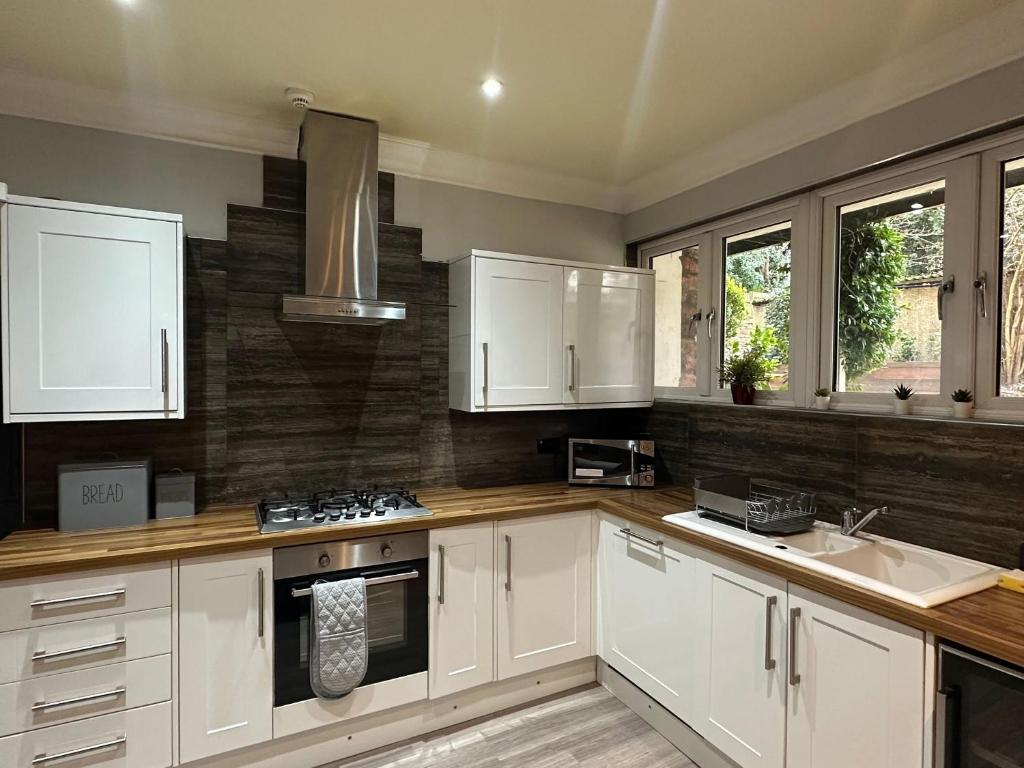 Stylish, Central Apartment in Clifton 7