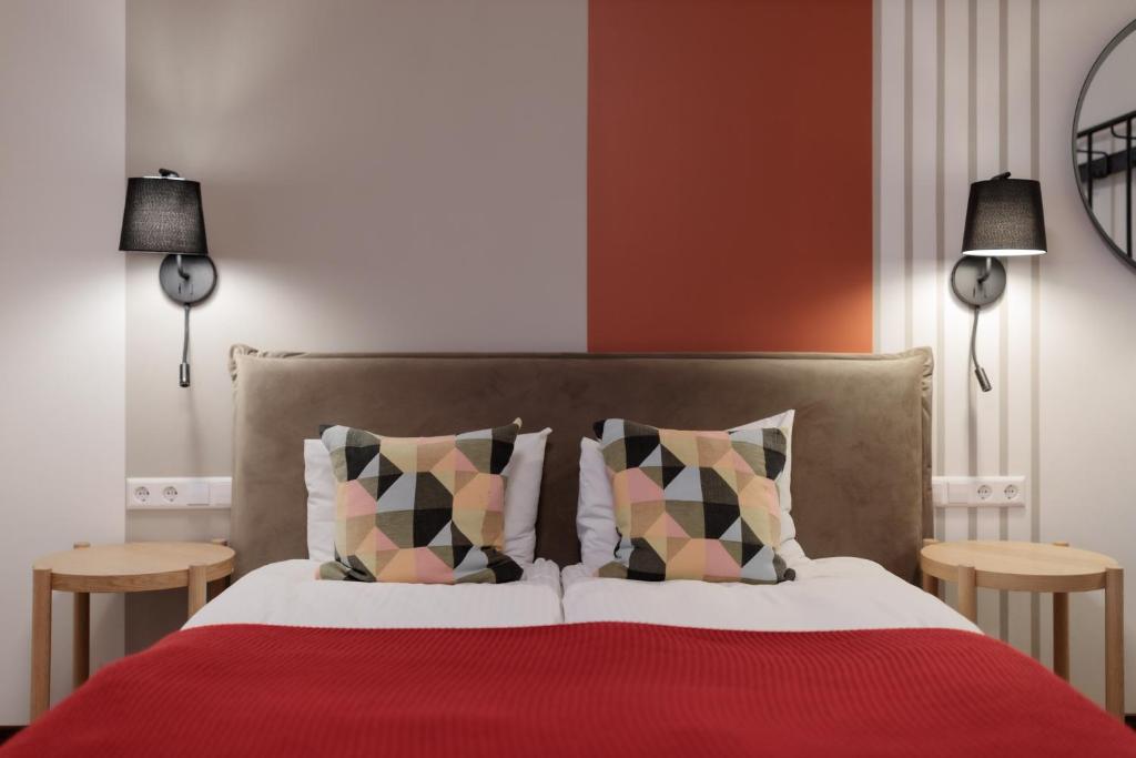 Colonel Suites & Apartments 7