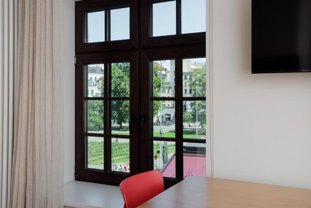 Colonel Suites & Apartments 4
