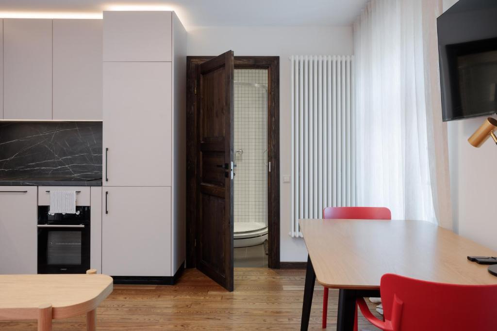 Colonel Suites & Apartments 3