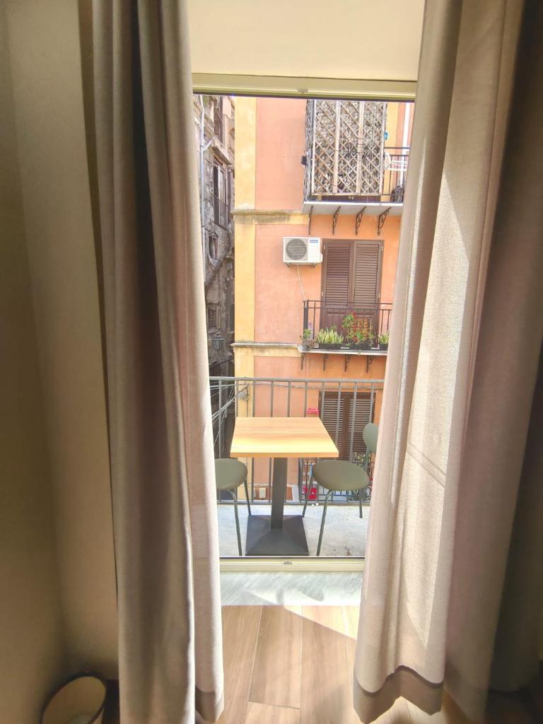 Atypical Rooms 4