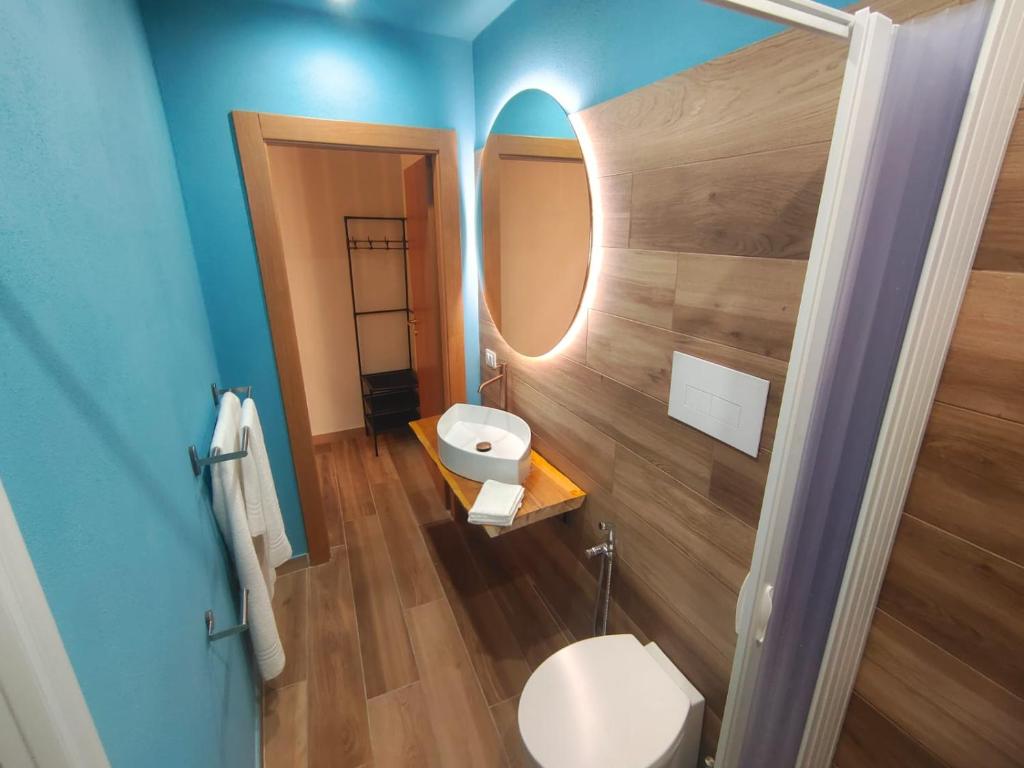 Atypical Rooms 8