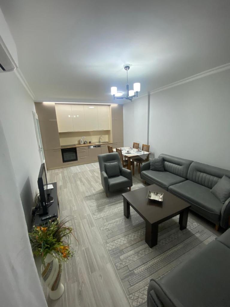 Roma Apartments 4