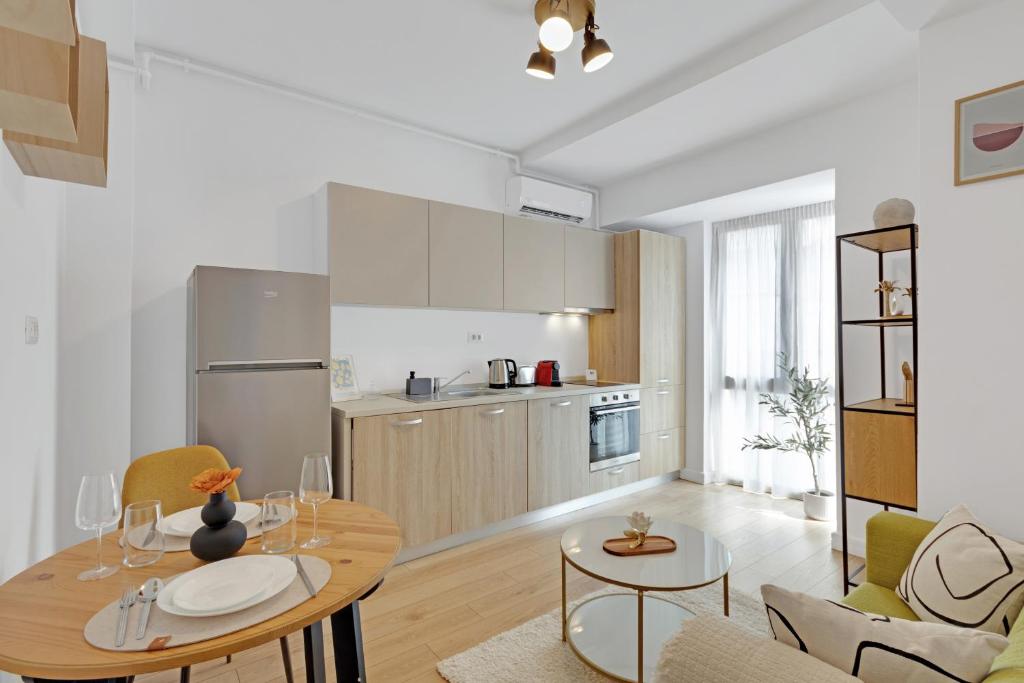 Uphome Suites 6