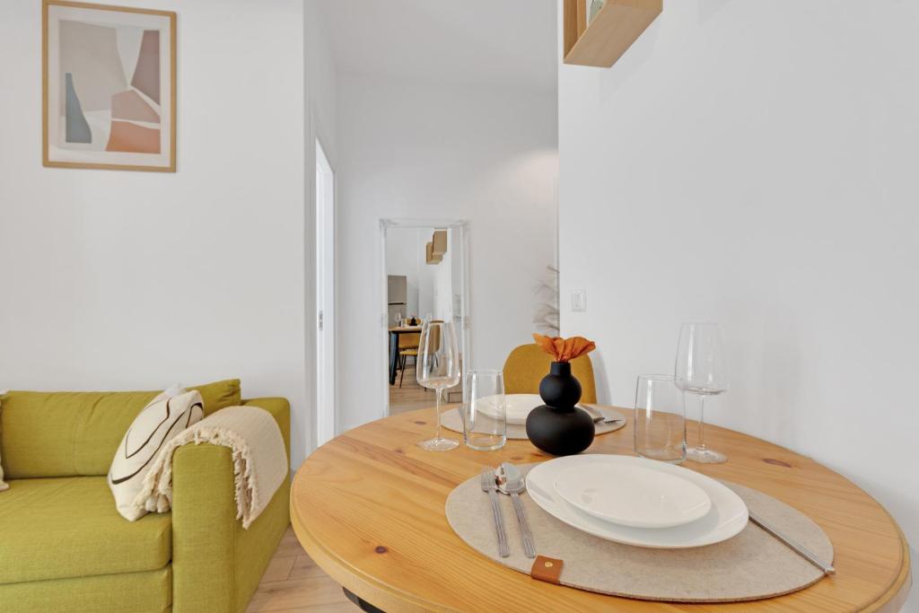 Uphome Suites 3