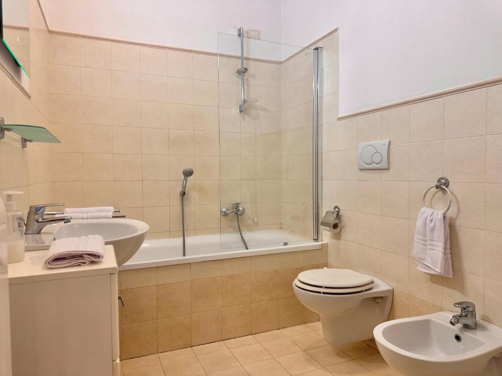 Casa di Chiara posto auto e aria condizionata 8