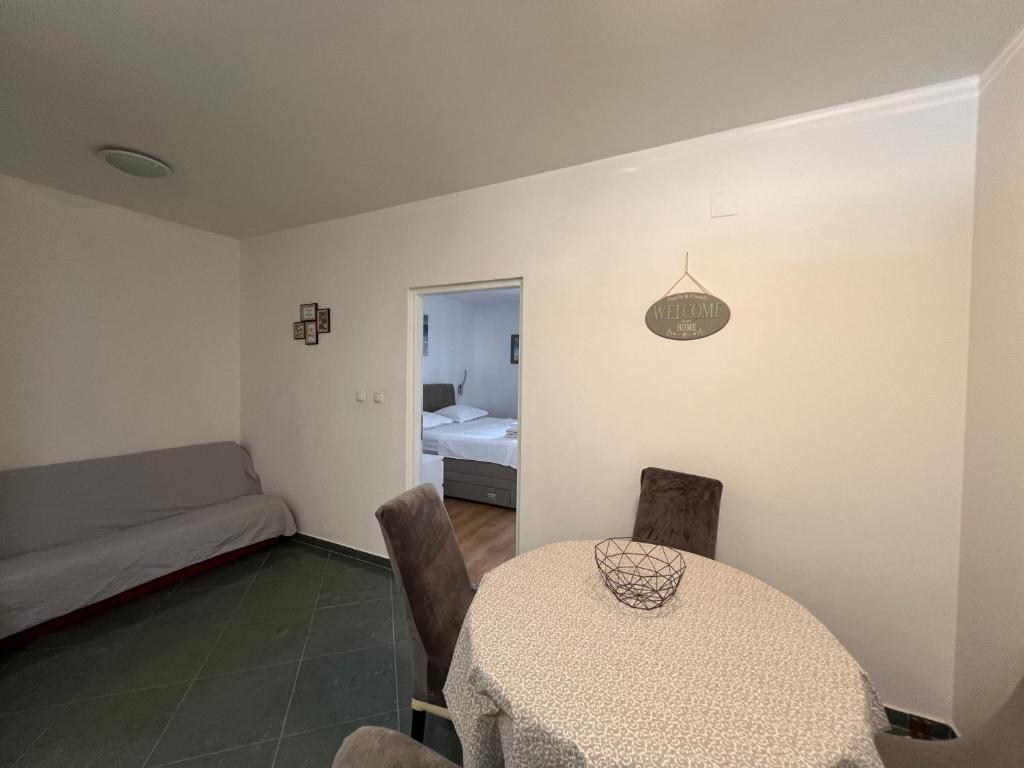 Apartments Ana 7