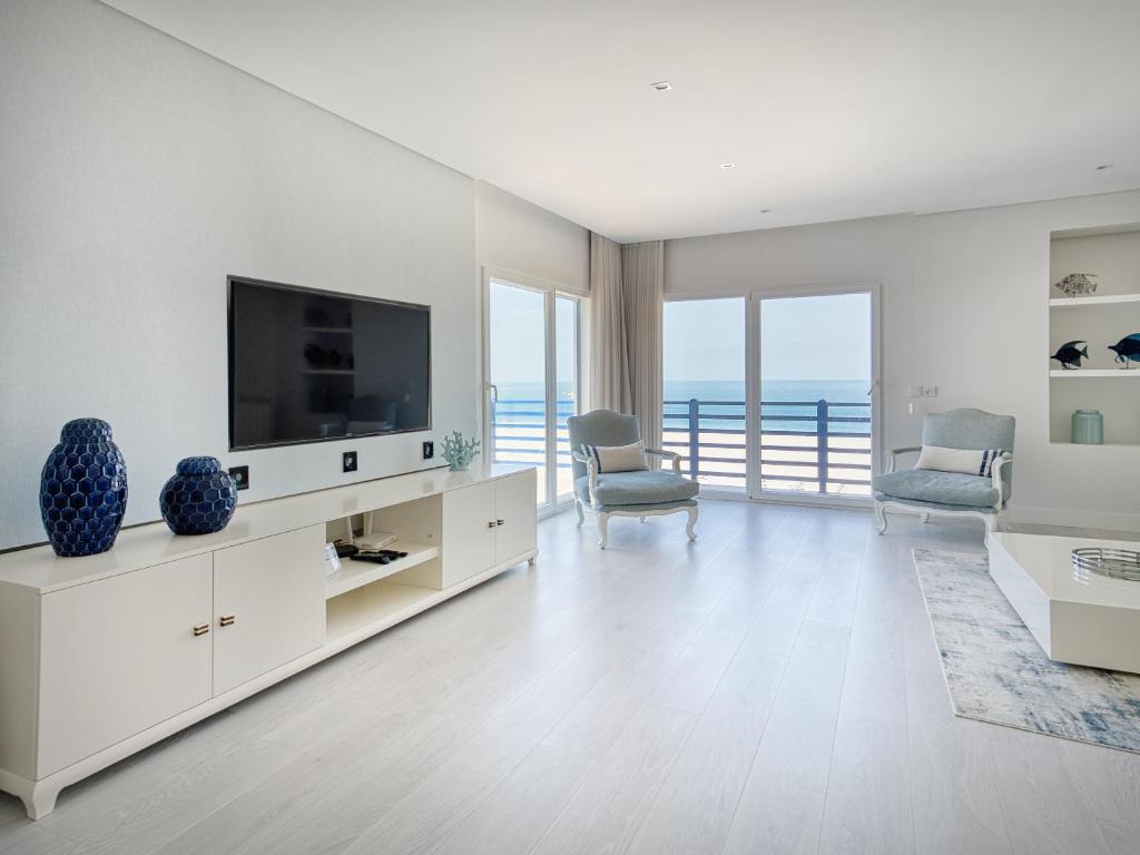 Sea View Apartment 5