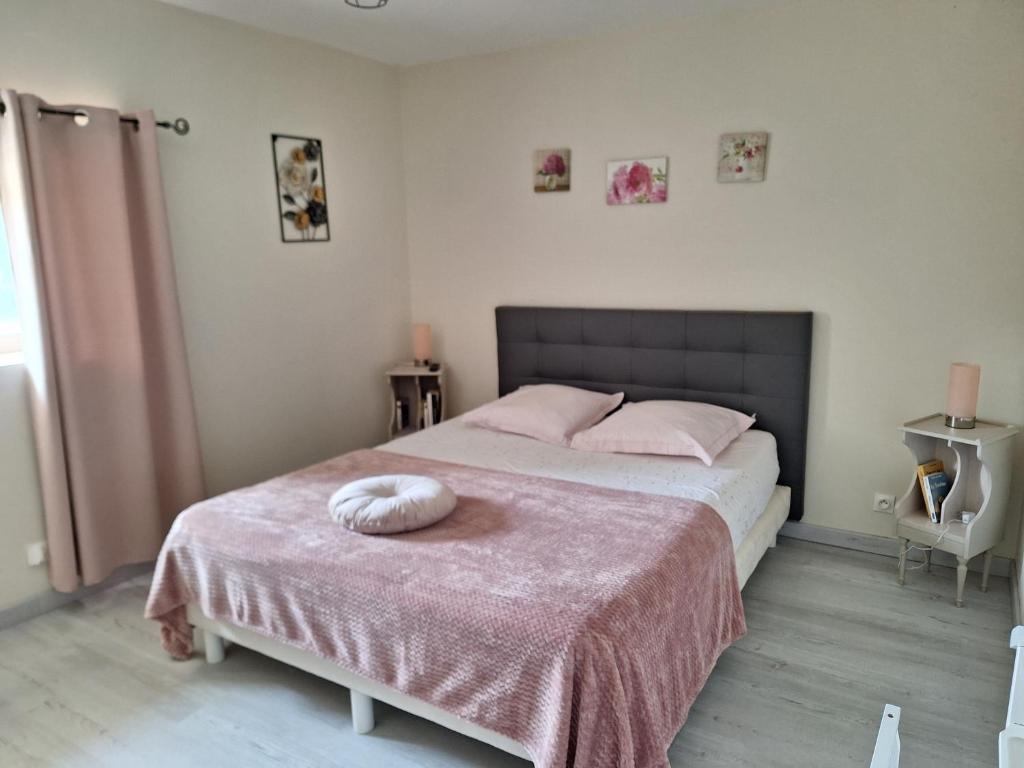 Cottage au calme avec parking privé 2