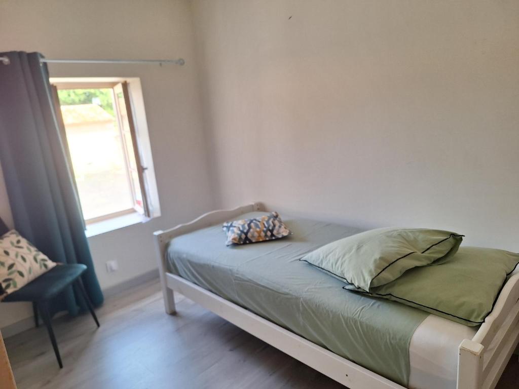 Cottage au calme avec parking privé 7