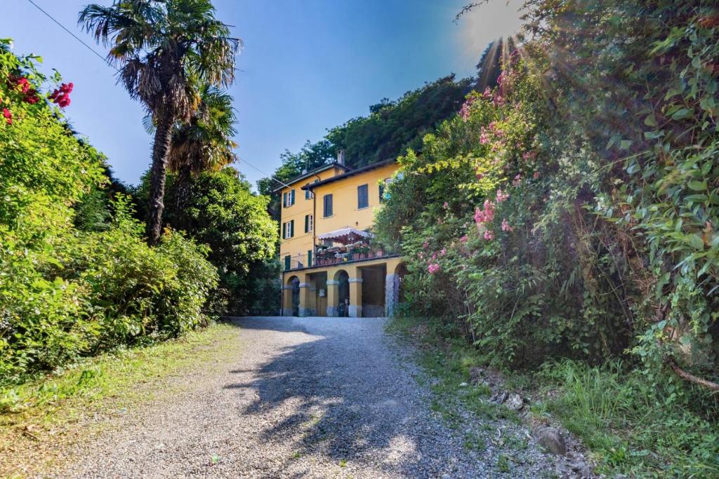 Cernobbio Rifugio Vista Montagne - Parcheggio Privato e Lago a 500m