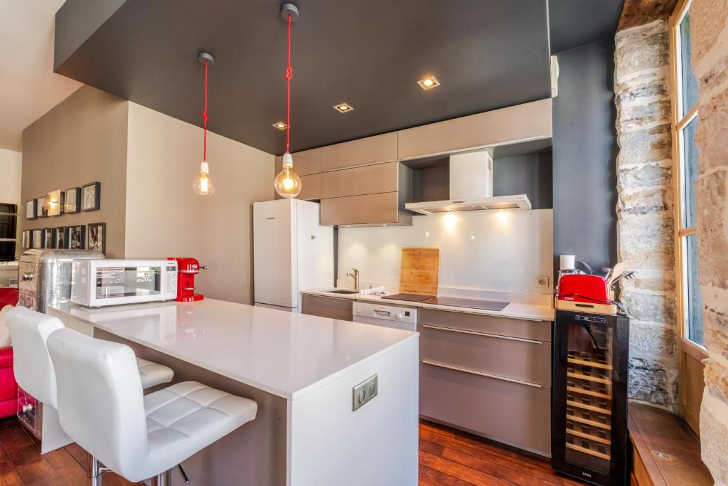 Le Port Neuf - Appartement en coeur de ville historique 8