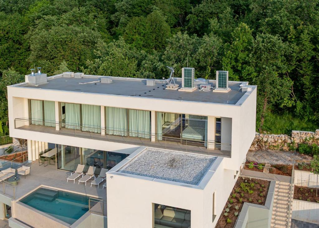 Villa Ladeti Sereno 4