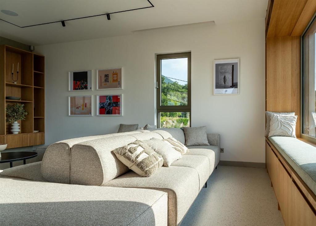 Villa Ladeti Sereno 2