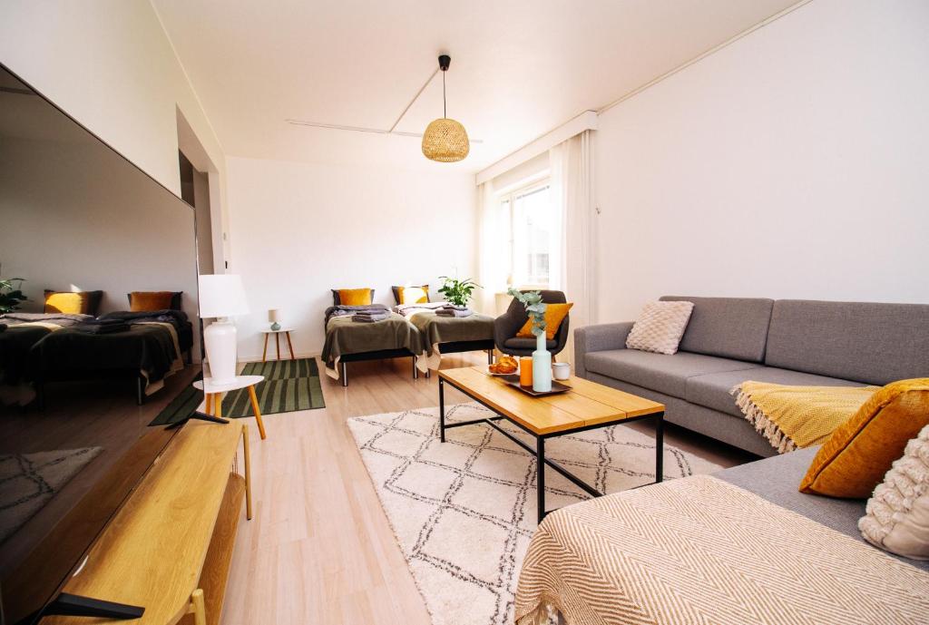 Come in! "Pirkanportti" In the heart of Tampere next to the railway station for 9 people! 5