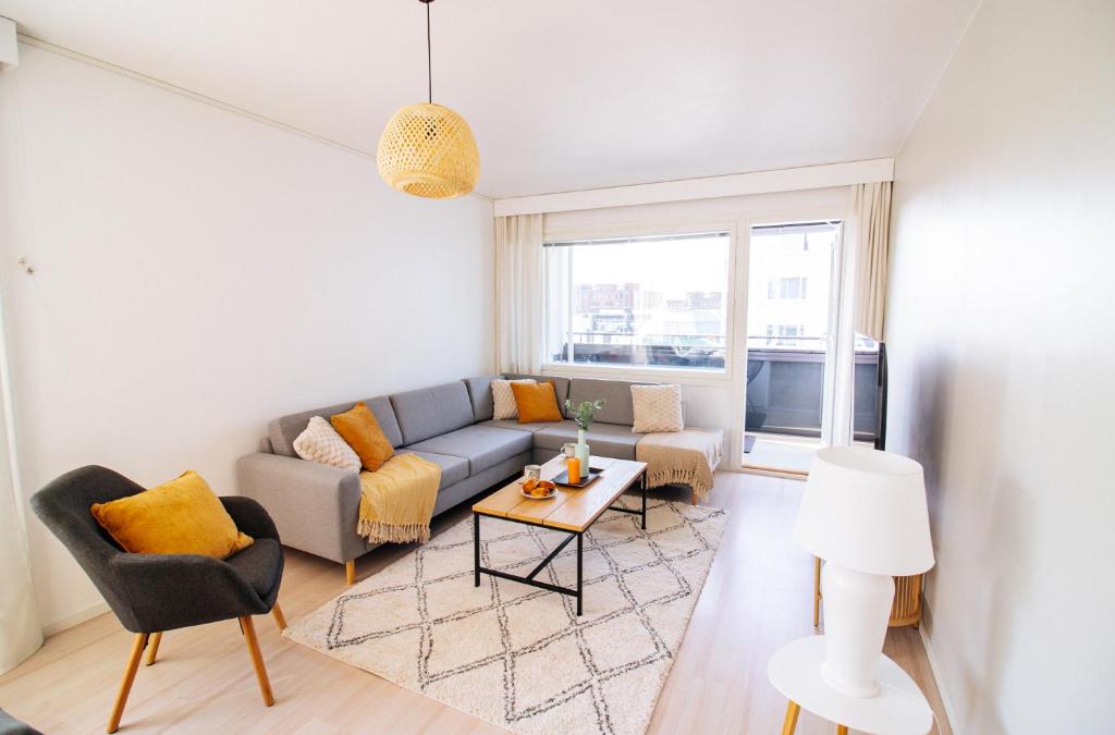 Come in! "Pirkanportti" In the heart of Tampere next to the railway station for 9 people! 4