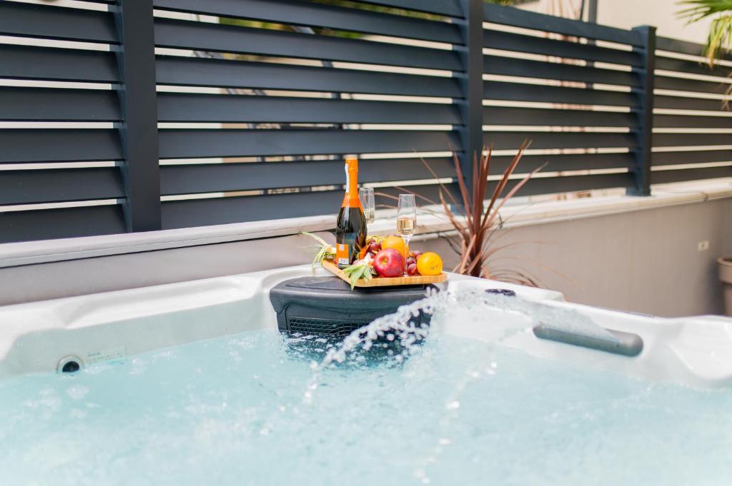 Luxury Apartments Karigo