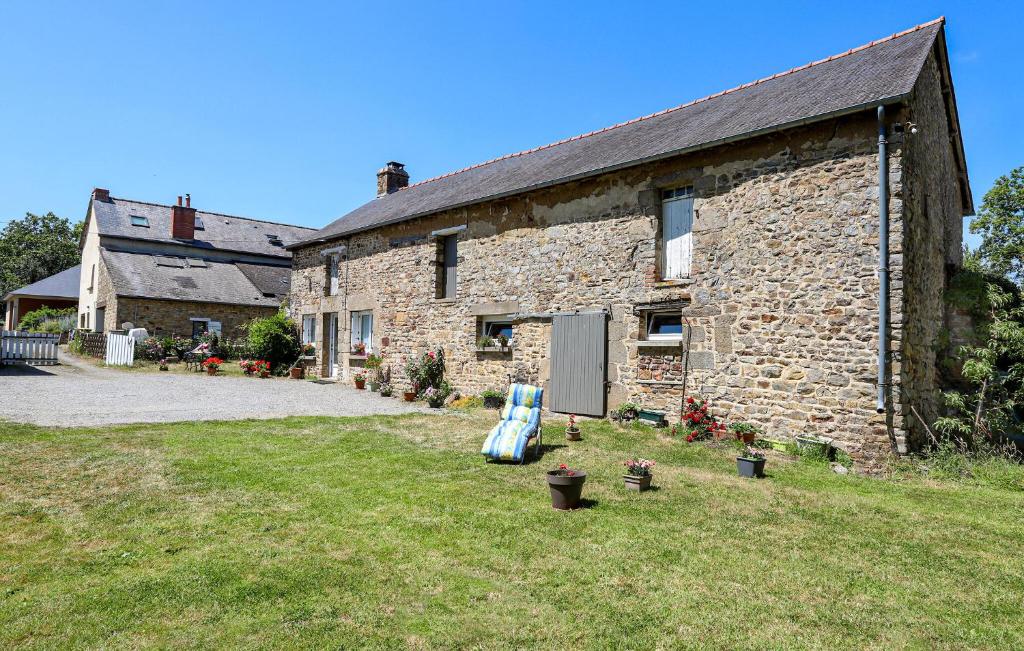 2 Bedroom Beautiful Home In Andouillé-Neuville 2