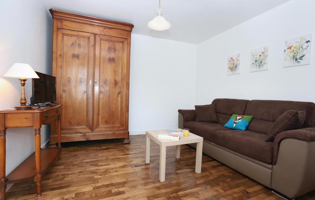 2 Bedroom Beautiful Home In Andouillé-Neuville 3