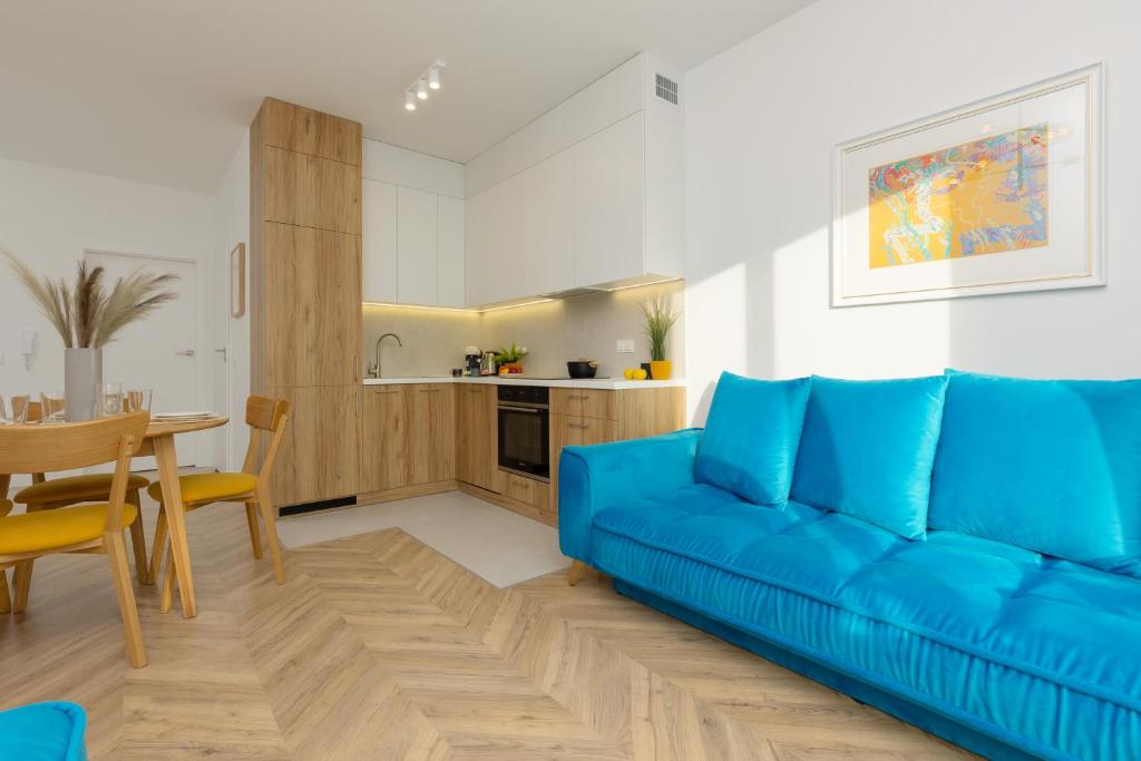 Stylish Apartment Zdziechowskiego with Parking & Home Office by Noclegi Renters 5