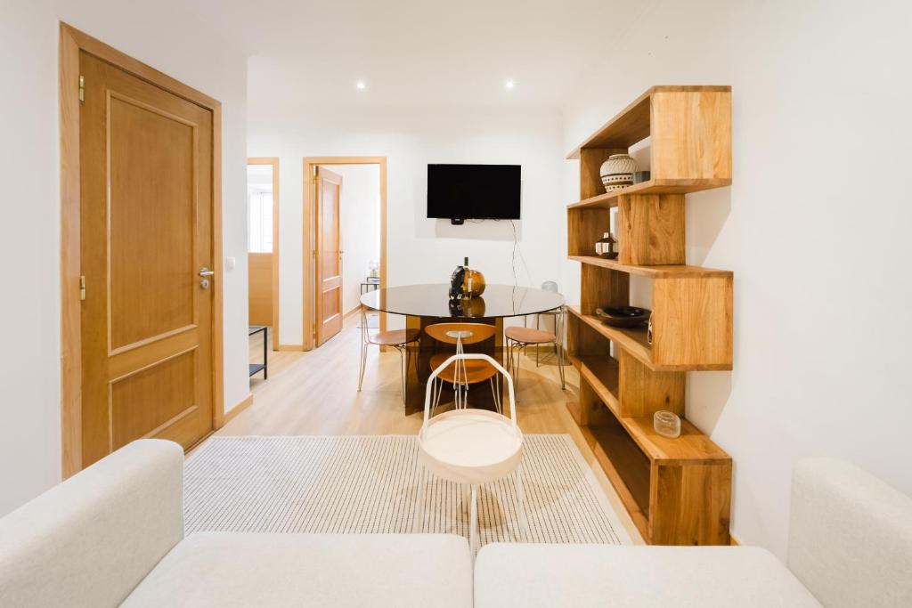 Premium 41BR with Iconic Tagus Views 4