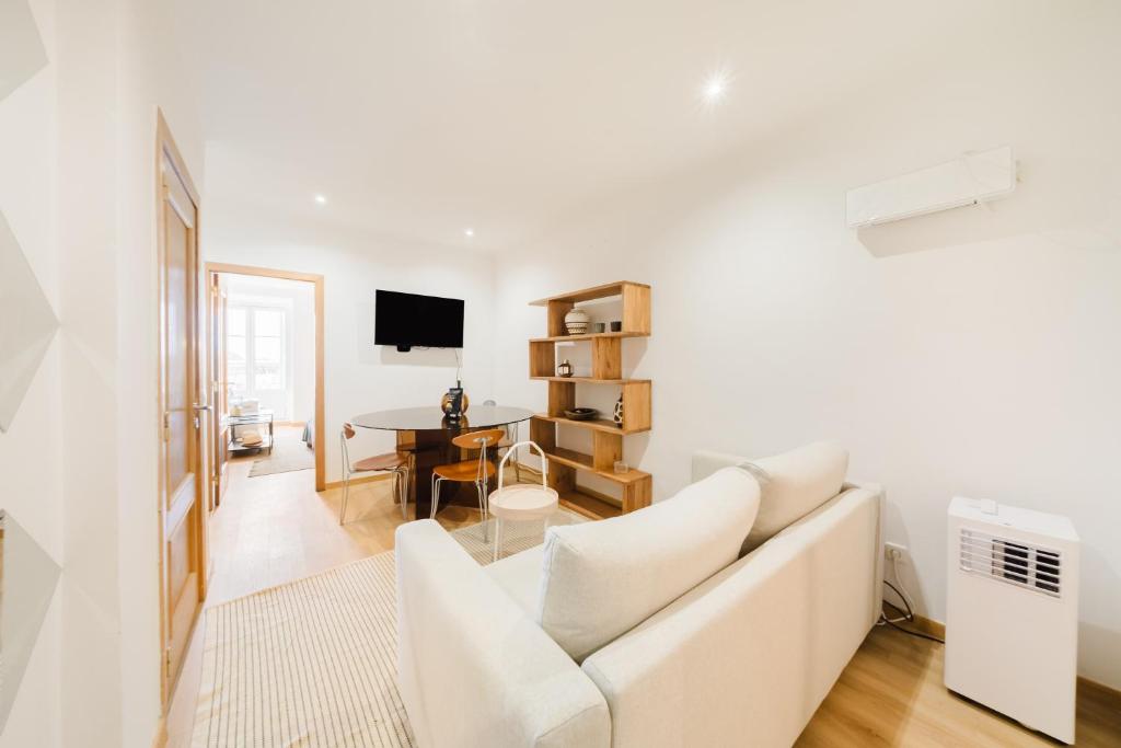 Premium 41BR with Iconic Tagus Views 7