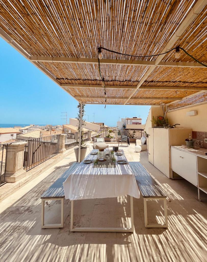 Alma Maris Terrazza al Tempio by Bed&Bros