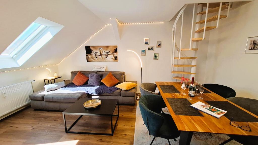 Auszeit2 Erfurt - stilvolle Dachwohnung mit Parkplatz - zentrumsnah 1