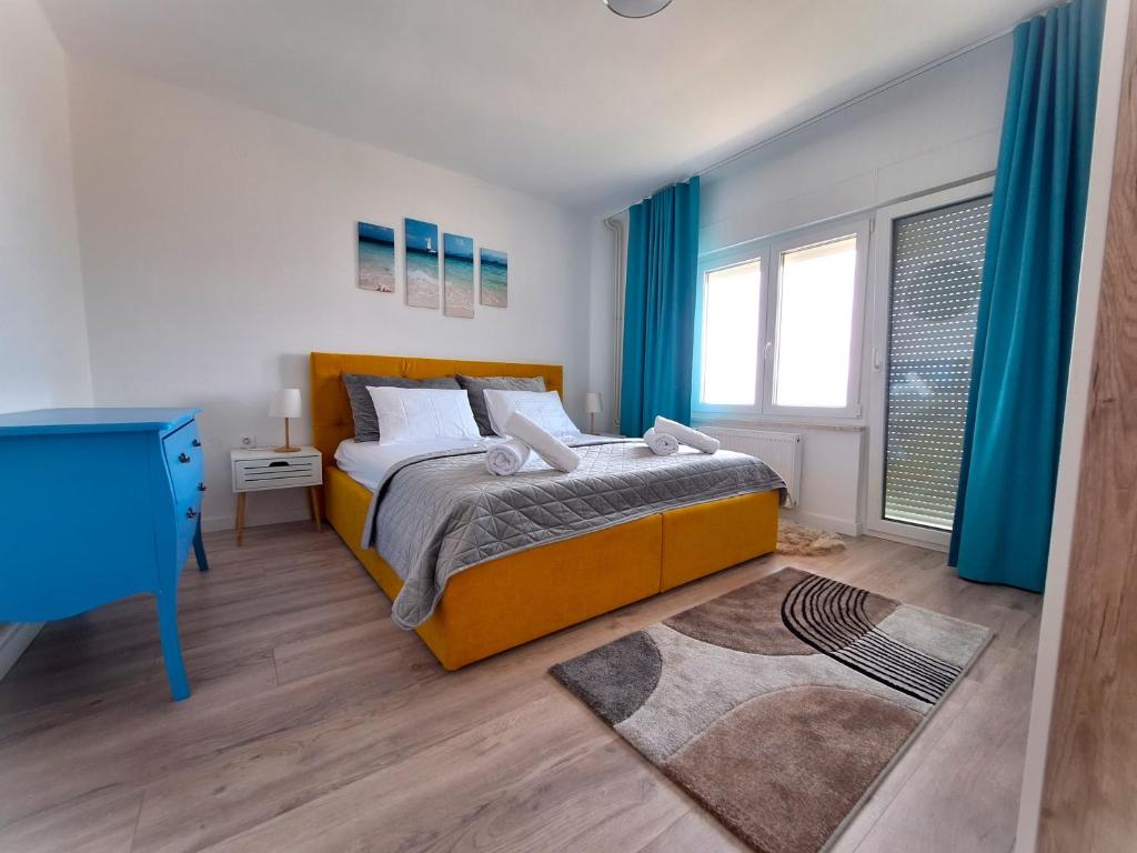 The Captain's Apartment with amazing views 2