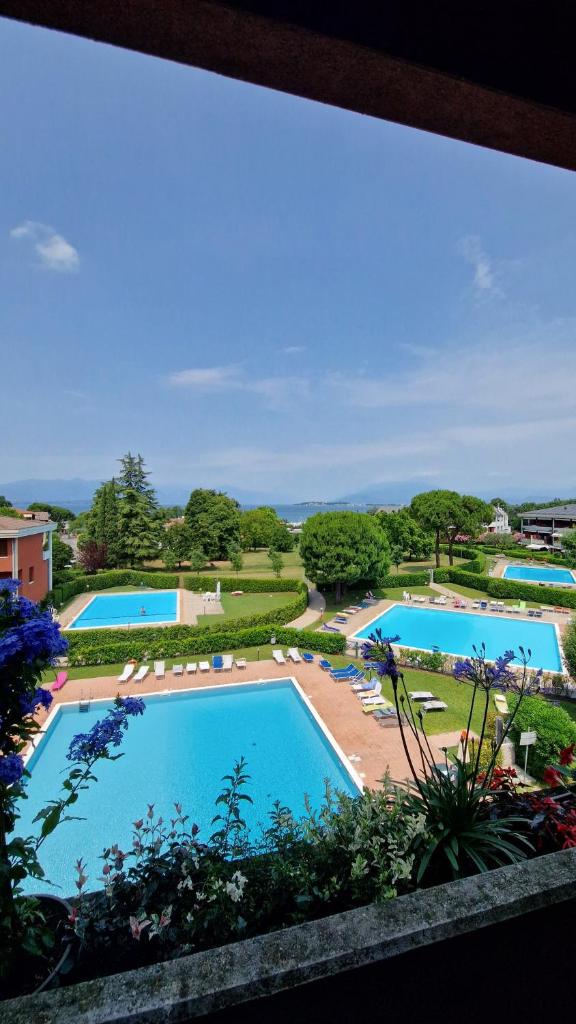 Gloria Vista Lago
