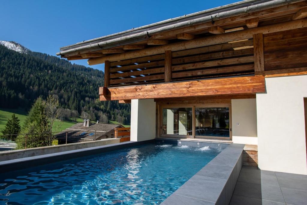 La Clusaz chalet Anthocyane 14 people, heated pool