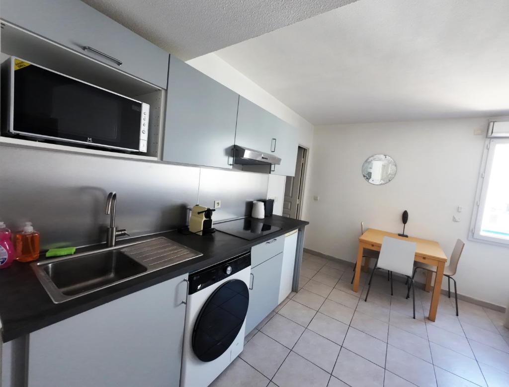 Plage de Juan Les Pins - Apartment with Air conditioner 8