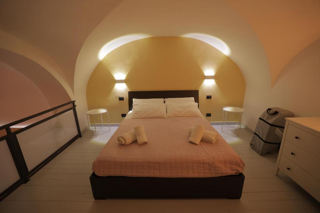 Apartment 44 7
