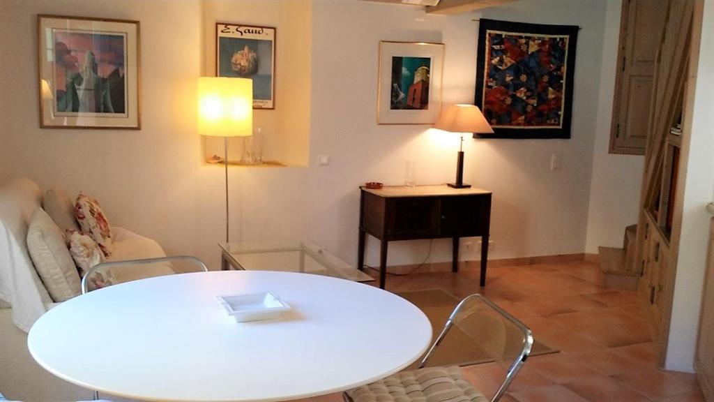 Au cœur du village Duplex de charme
