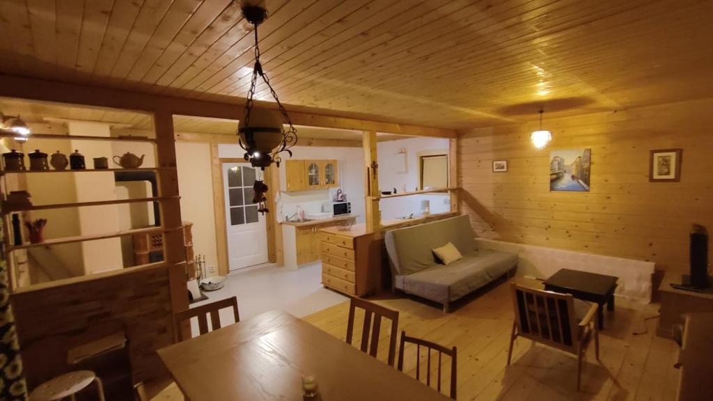 Fully equipped family house for recreation, 5 cars free parking 4