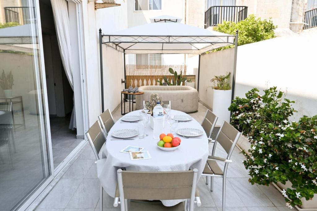 Vue Mer & Jacuzzi - Calme entre Valette et Sliema 3