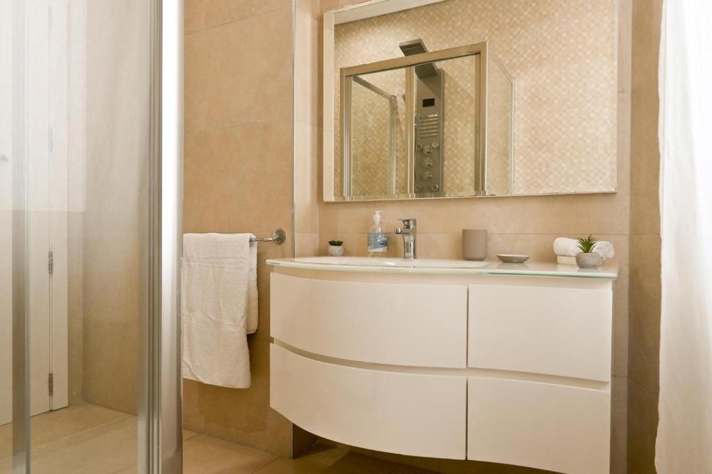 Vue Mer & Jacuzzi - Calme entre Valette et Sliema 8