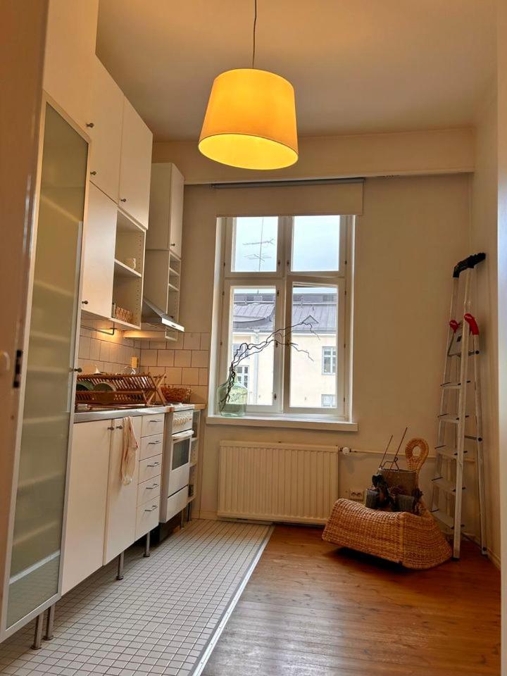 Cozy Top-Floor Studio in Trendy Punavuori, Quiet & Central 3