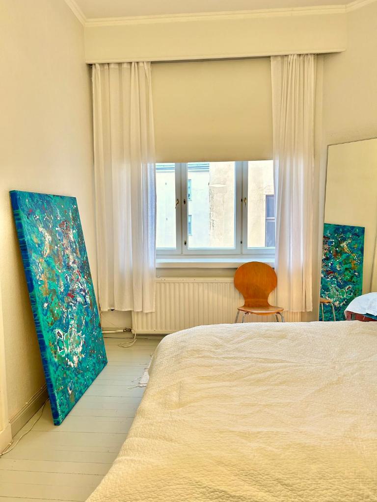 Cozy Top-Floor Studio in Trendy Punavuori, Quiet & Central 6