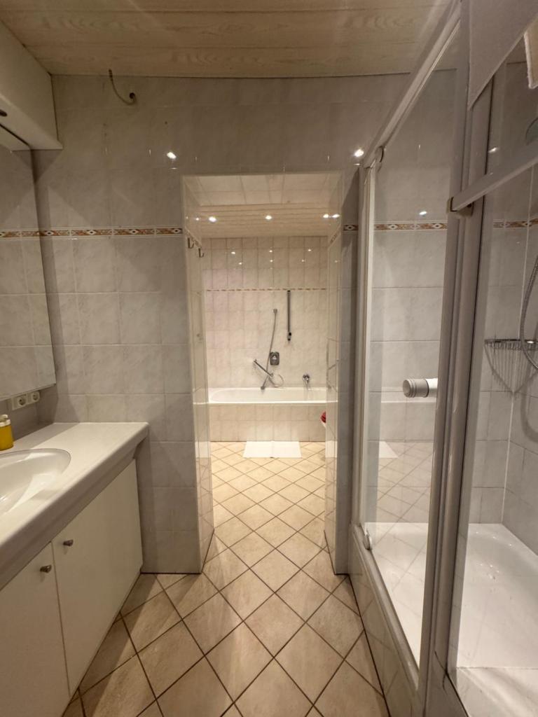 cozy big old town apartment 3