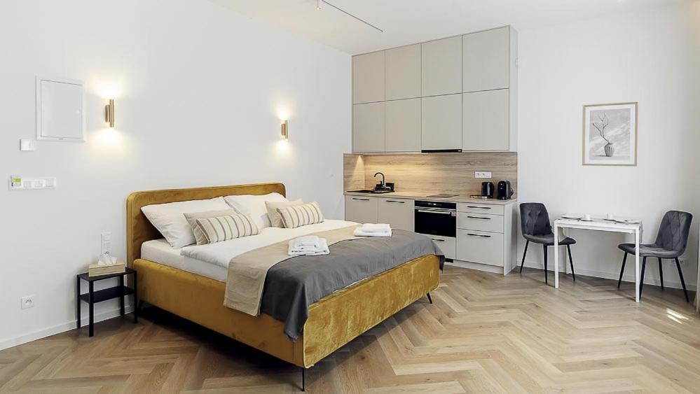 7nights Premium 4