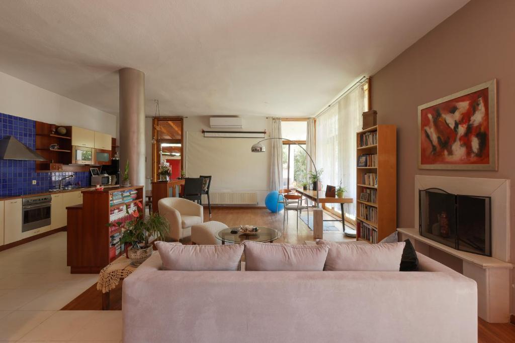 Luxury Private Villa 2