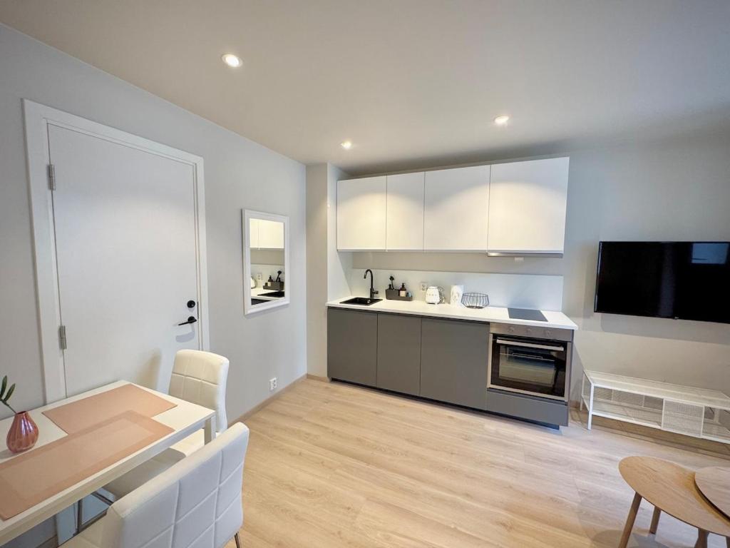 Smart & Central - New Renovated 2