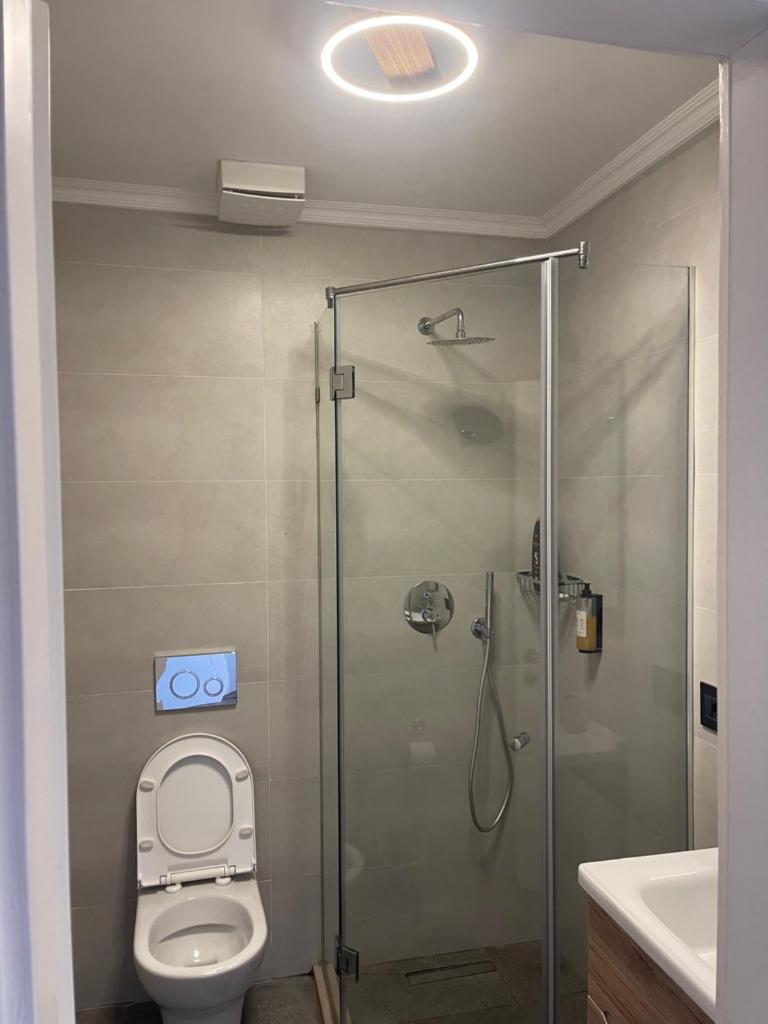 Modern Skyline Studios- Elegant Stay in New Bazaar 6