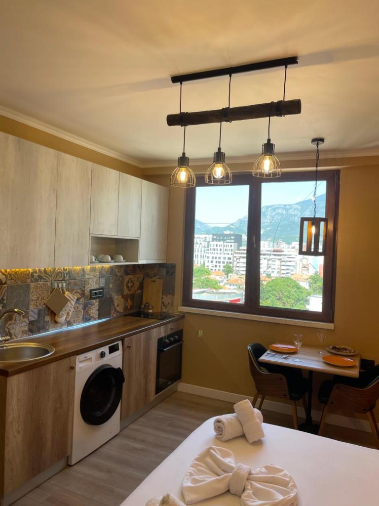 Modern Skyline Studios- Elegant Stay in New Bazaar 4