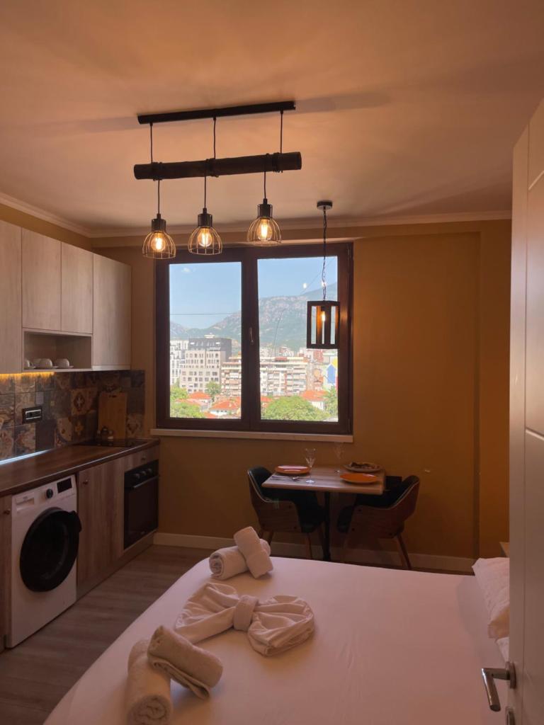Modern Skyline Studios- Elegant Stay in New Bazaar 7