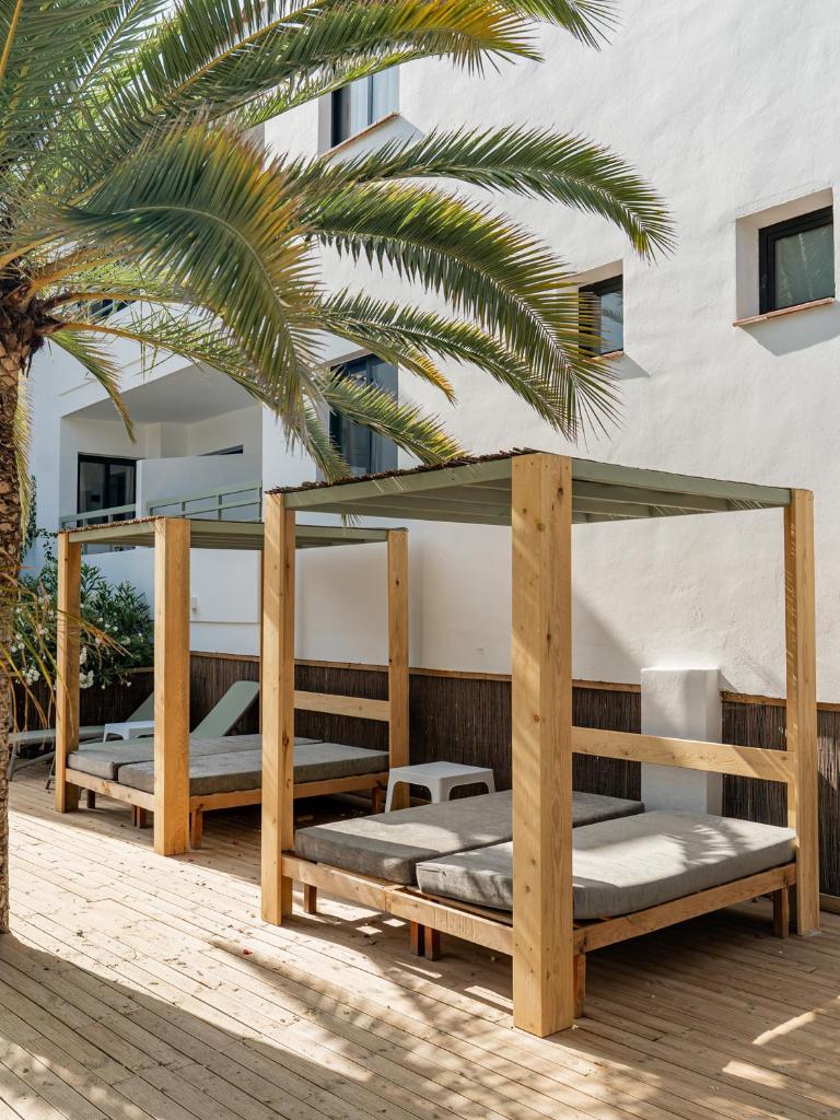 Vago Ibiza 8