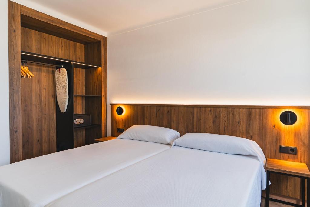 Vago Ibiza 4