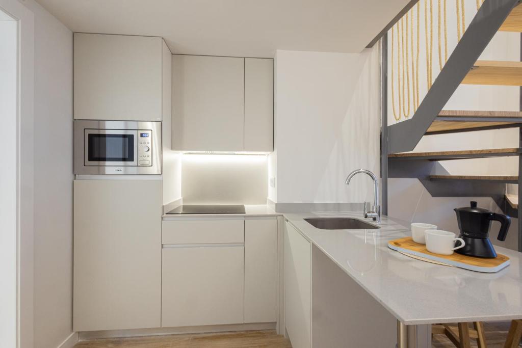 FLORIT FLATS - Mediterranean Pirate Suites 7